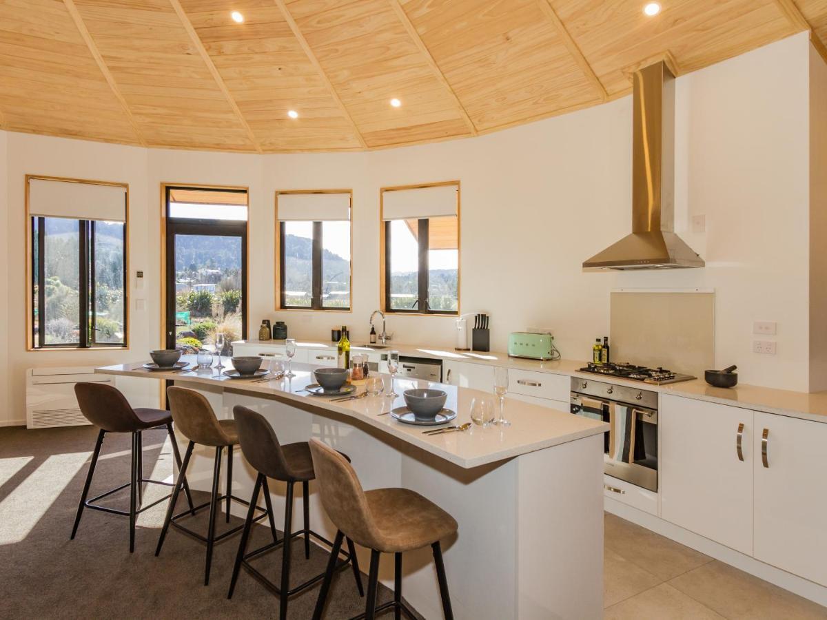 Heavenly Spa Views - Ohakune Holiday Home Extérieur photo