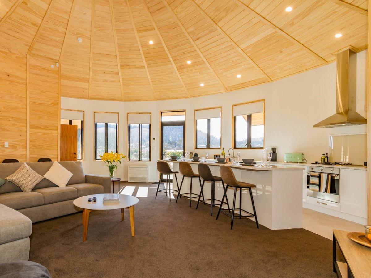 Heavenly Spa Views - Ohakune Holiday Home Extérieur photo